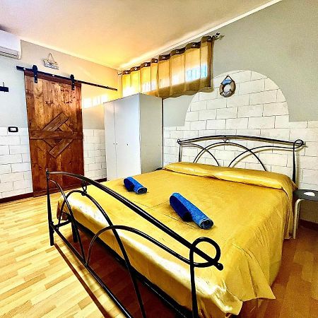 Appartamento Monolocale Deluxe a 2,7 km dal mare per 2 persone Siderno Esterno foto