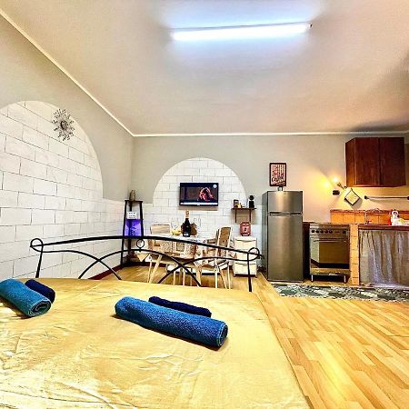 Appartamento Monolocale Deluxe a 2,7 km dal mare per 2 persone Siderno Esterno foto